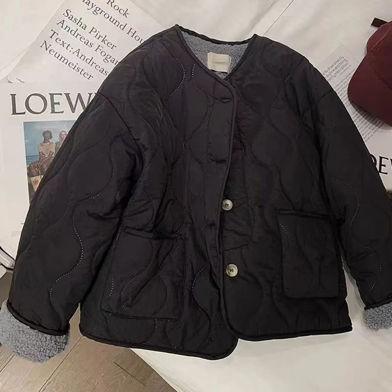 Tailored Coat Wool - เสื้อผ้าขนแกะสำหรับผู้หญิง ทรงเข้ารูป น่ารัก สบาย แต่งลายหัวใจ ผ้าไหมเรียบหรู
