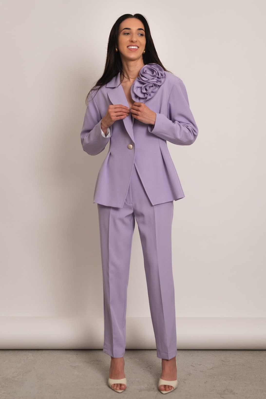 ชุดสูทผู้หญิงสีสันสดใสพร้อมดีไ - Women Formal Wear For Conference บทวิจารณ์และราคา