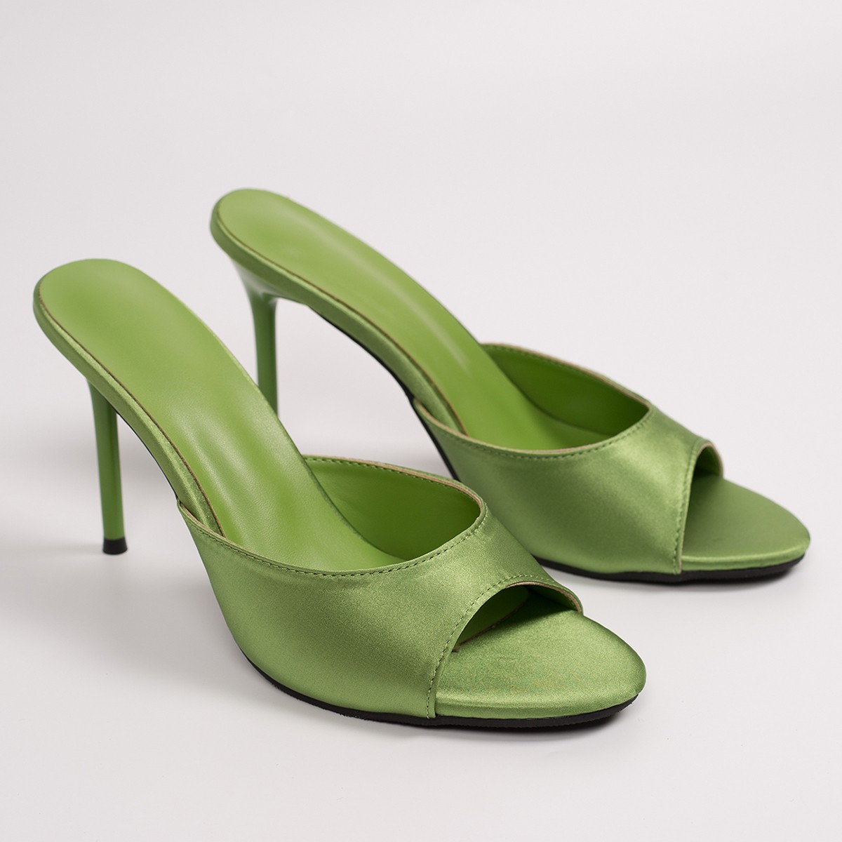 รองเท้าส้นสูงแบรนด์หรูสำหรับผู - Women Formal Wear With Shoes บทวิจารณ์และราคา