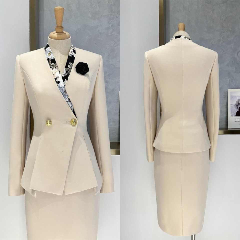 ชุดสูทผู้หญิงทรงเพปลัมสุดหรู พ - Women Formal Wear For Conference บทวิจารณ์และราคา